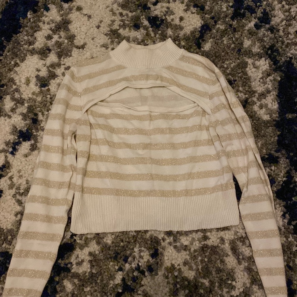 Guess cropped shirt, size XS